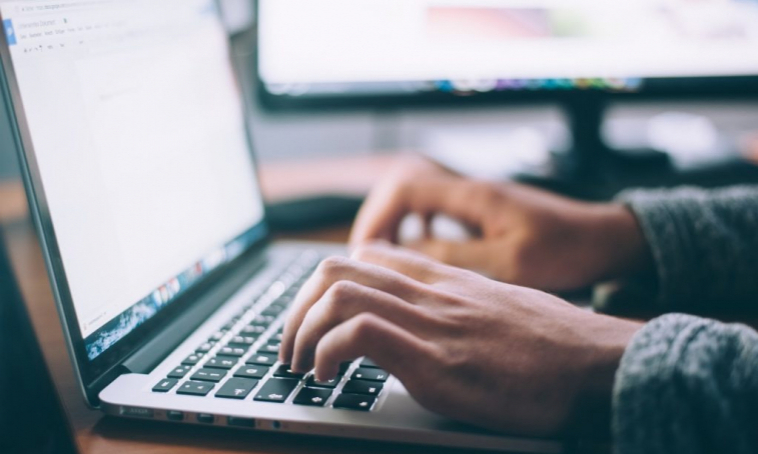 Evénement interblogueurs : “Coronavirus : Comment travailler de chez soi efficacement pendant le confinement ?” Evénement interblogueurs : “Coronavirus : Comment travailler de chez soi efficacement pendant le confinement ?”